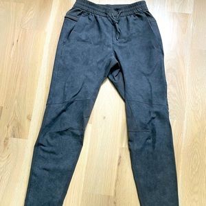 Men’s Lululemon pants size XS